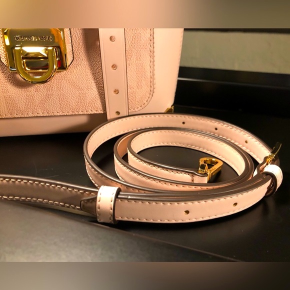 💥Moving to @the_bag_guy💥Michael Kors - Manhattan - DK PWDR BLSH - MD SATCHEL - Picture 3 of 16